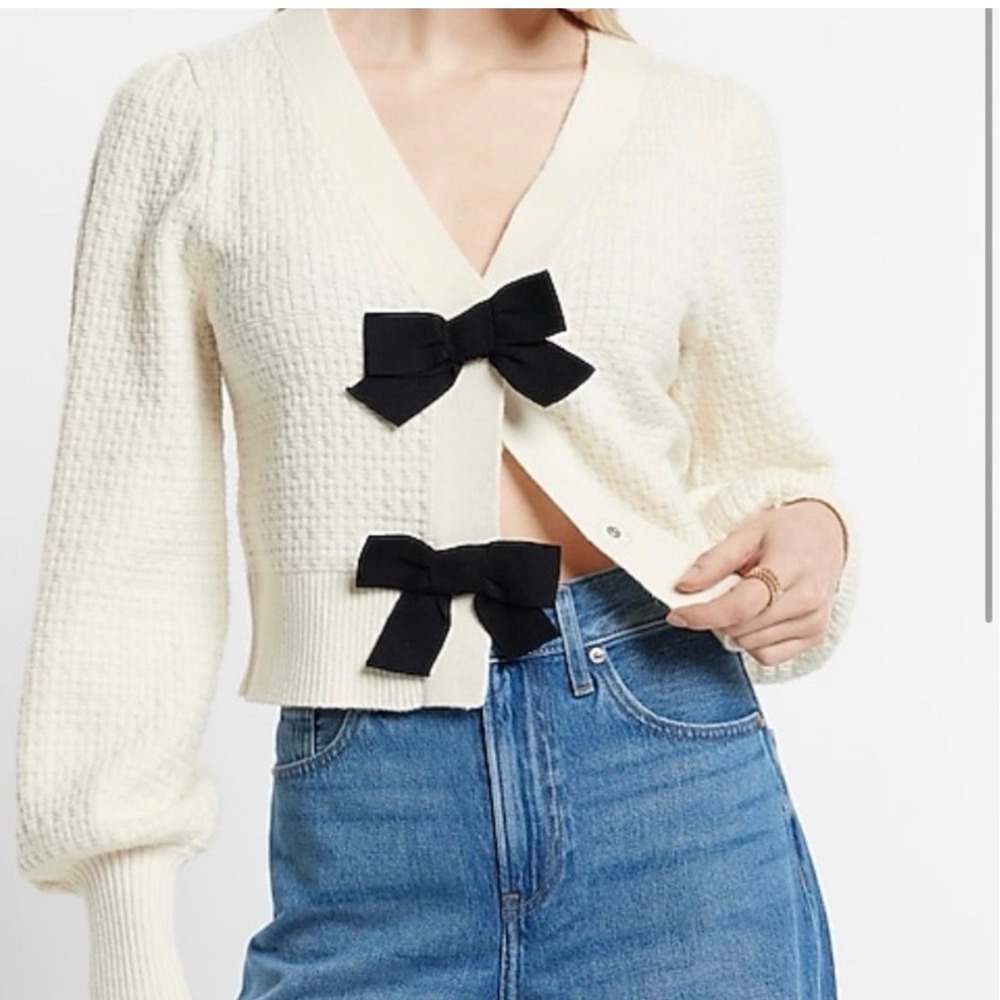Express Bow Accent Textured Cardigan Large Cream‎ Excellent